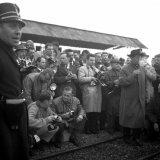 RJ 185 - Awaiting the Winner - George Phillips sitting on the box