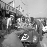 RG 915 - Colin Chapman and Graham Hill - Lotus