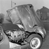 RB 690 - Engine compartment