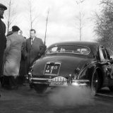 RE 199 - 253 F Brown, G Arnold - Jaguar - 1st car off Paris Start