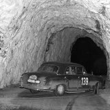 RG 176 - Shock, Moll - Mercedes 220 S