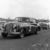 RB 965 - 2 Jaguar - Paul Frere, 7 Austin - Ken Wharton