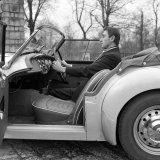 RE 337 - TR3 with Roy Salvadori at the wheel