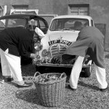 RC 752 - 157 John Sprinzel, Mrs Sheila Sprinzel - Austin A 35